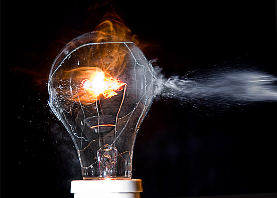 Induzione istantanea per stretta di mano